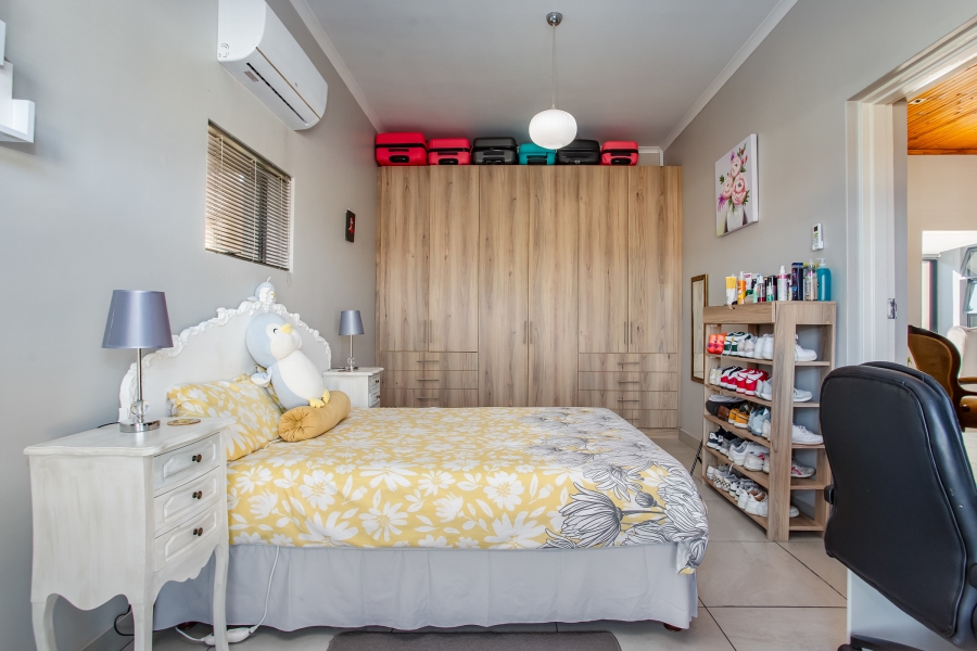 4 Bedroom Property for Sale in Nuwe Uitsig Western Cape